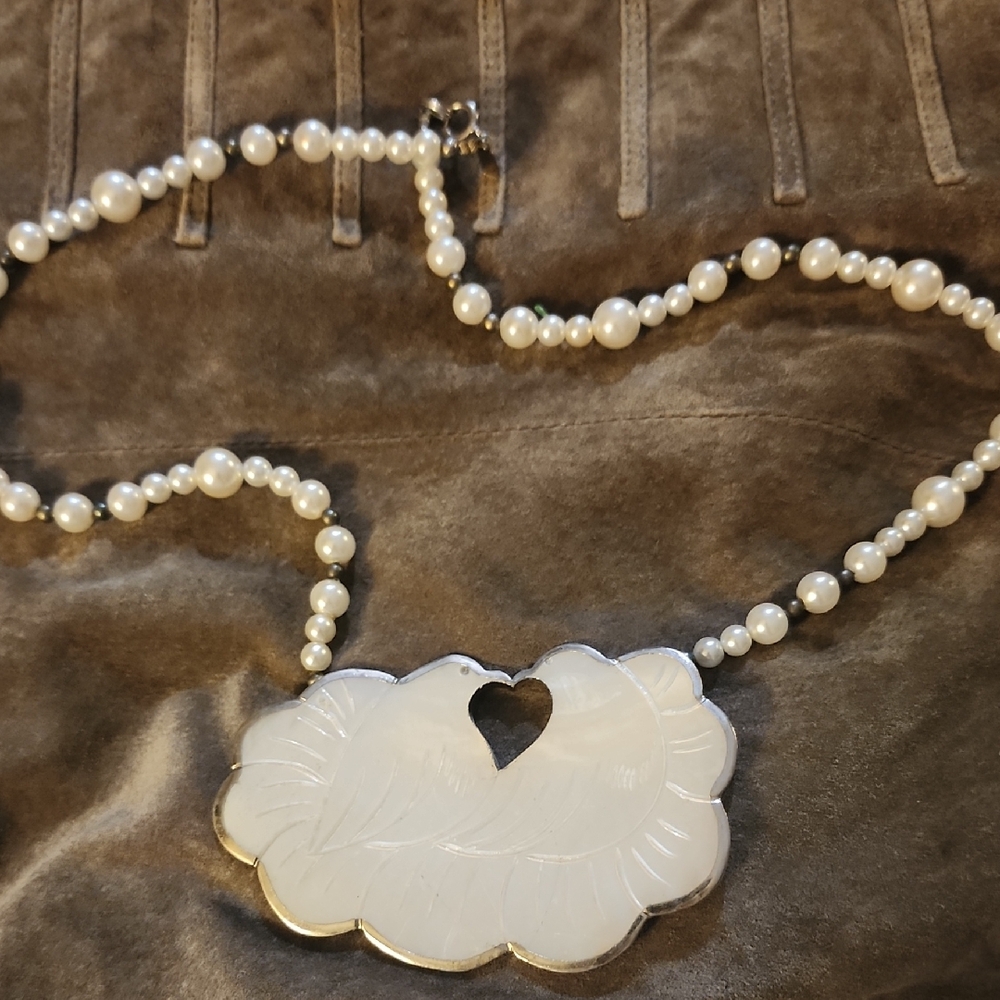 Elegant Pearl and White Pendant Necklace